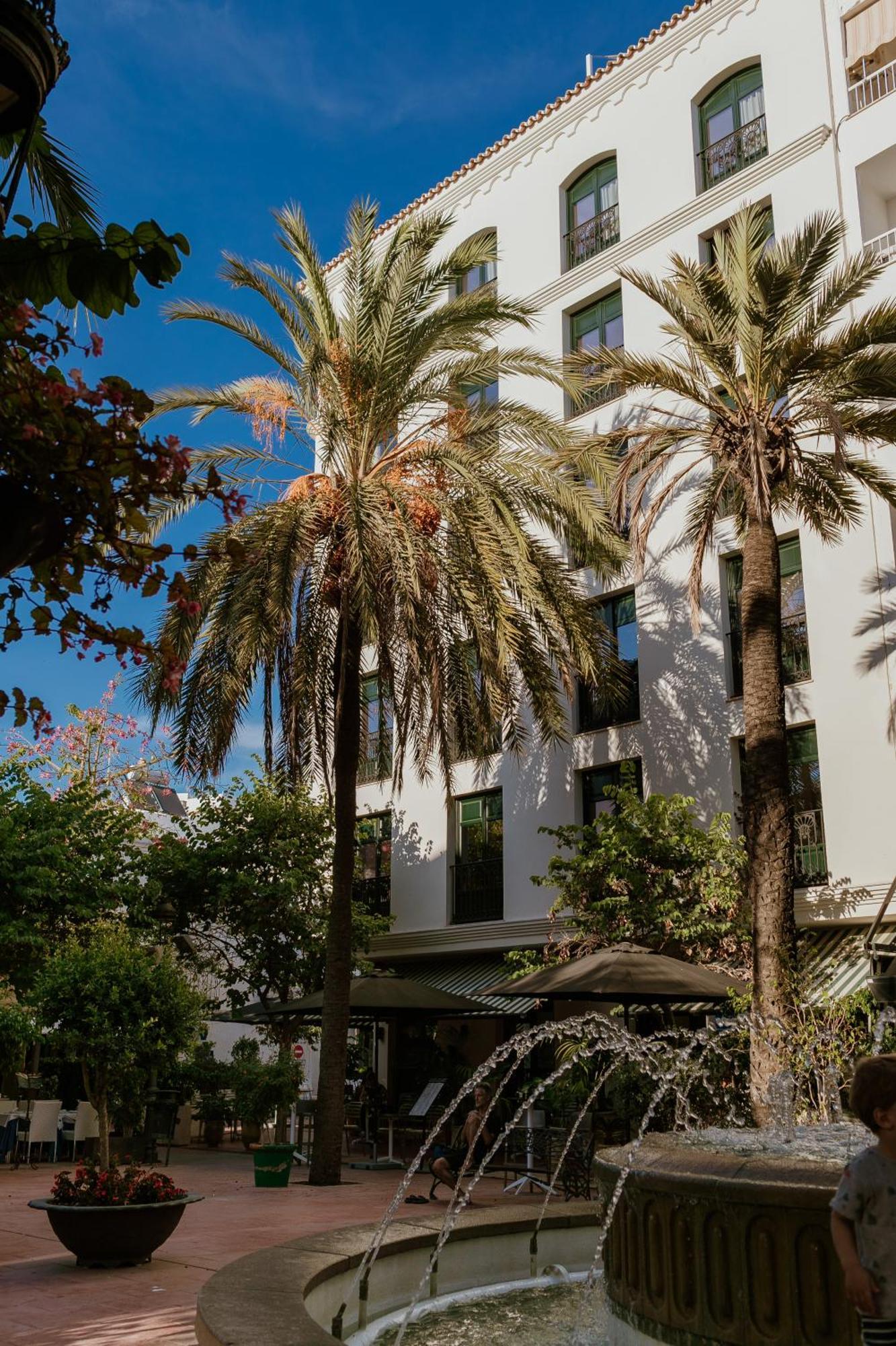 Hotel Estepona Plaza Exterior foto